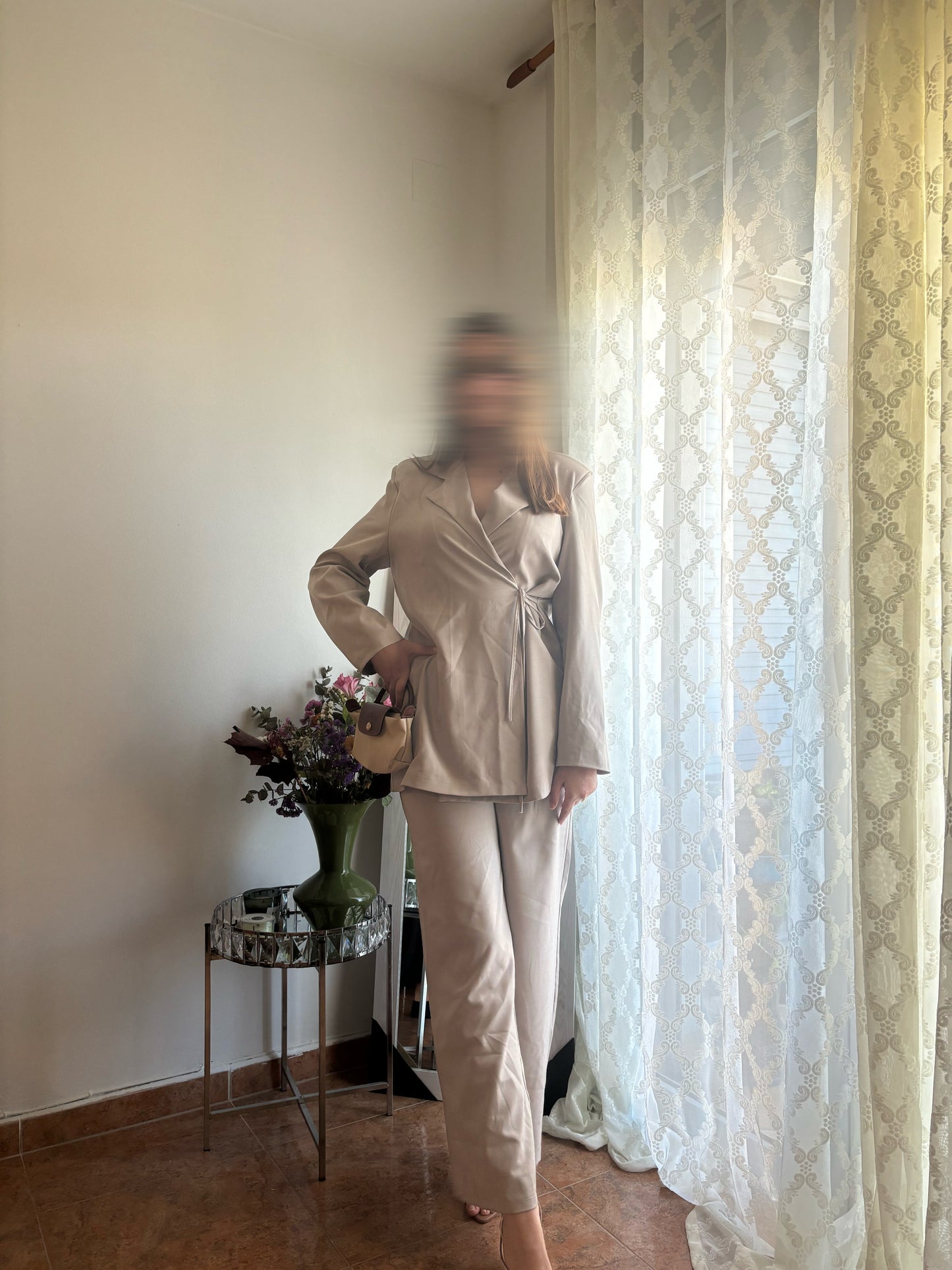 Conjunto Elegante en Tono Beige ✨